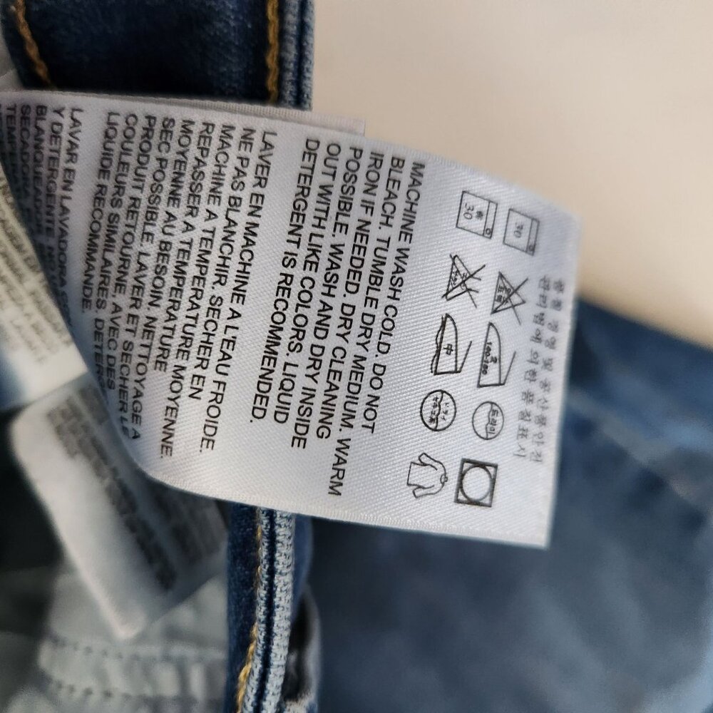 Levis Womens Mid Rise Skinny Jeans Size 8 Medium Wash Denim PUCKERING - Picture 15 of 16